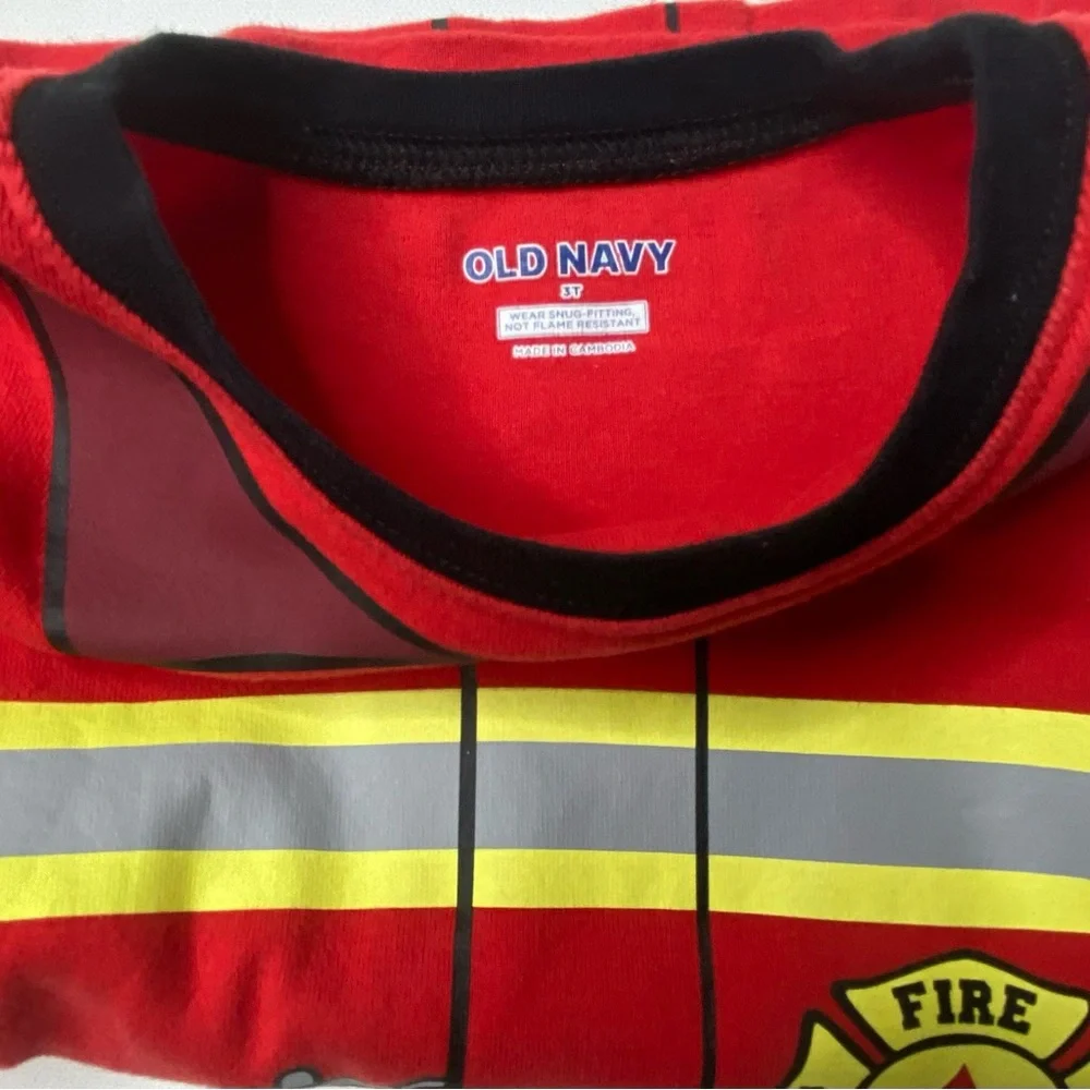 Old Navy Port Company CrewCuts Graphic T-Shirt Costume Fire Fighter Pajamas 3T